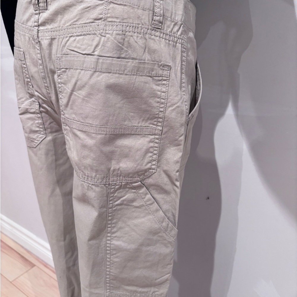 NWT Woman’s Beige Low Waisted Cargo Pants Size L with Pockets and Belt Loops - Picture 11 of 11